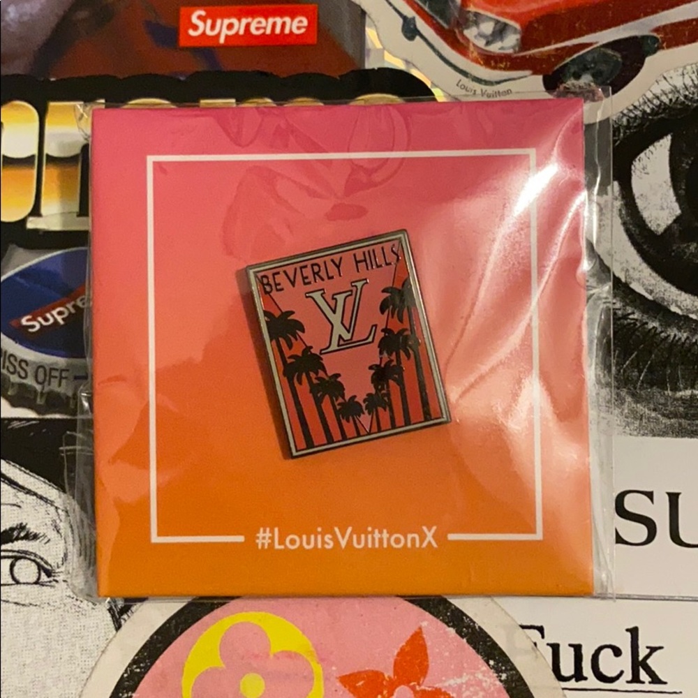 Louis Vuitton X Beverly Hills pin limited edition